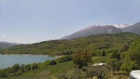 Lake Retreat - Aventino Apartment - Beautiful lake and mountain views Palombaro